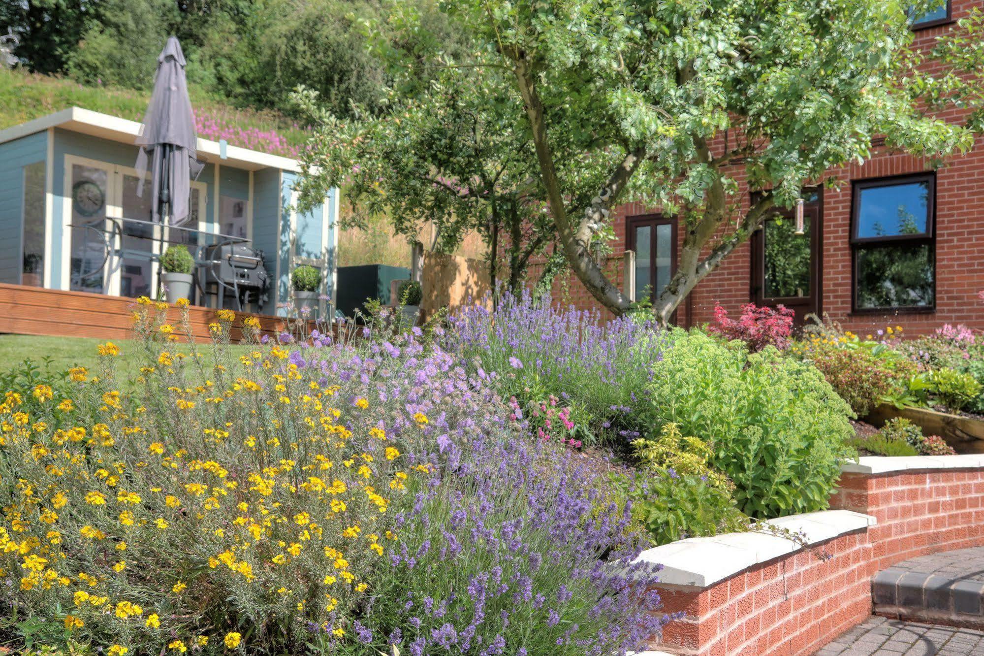 The Laurels B&B Stoke-on-Trent Exterior photo