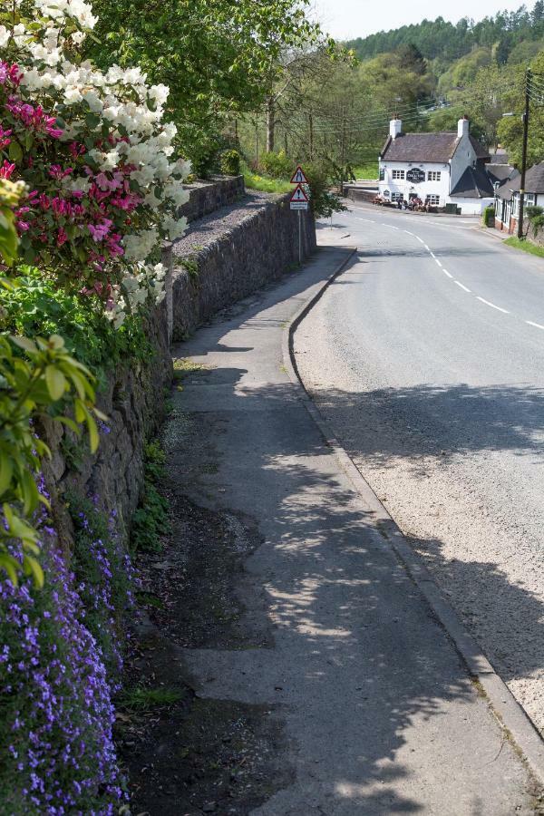 The Laurels B&B Stoke-on-Trent Exterior photo